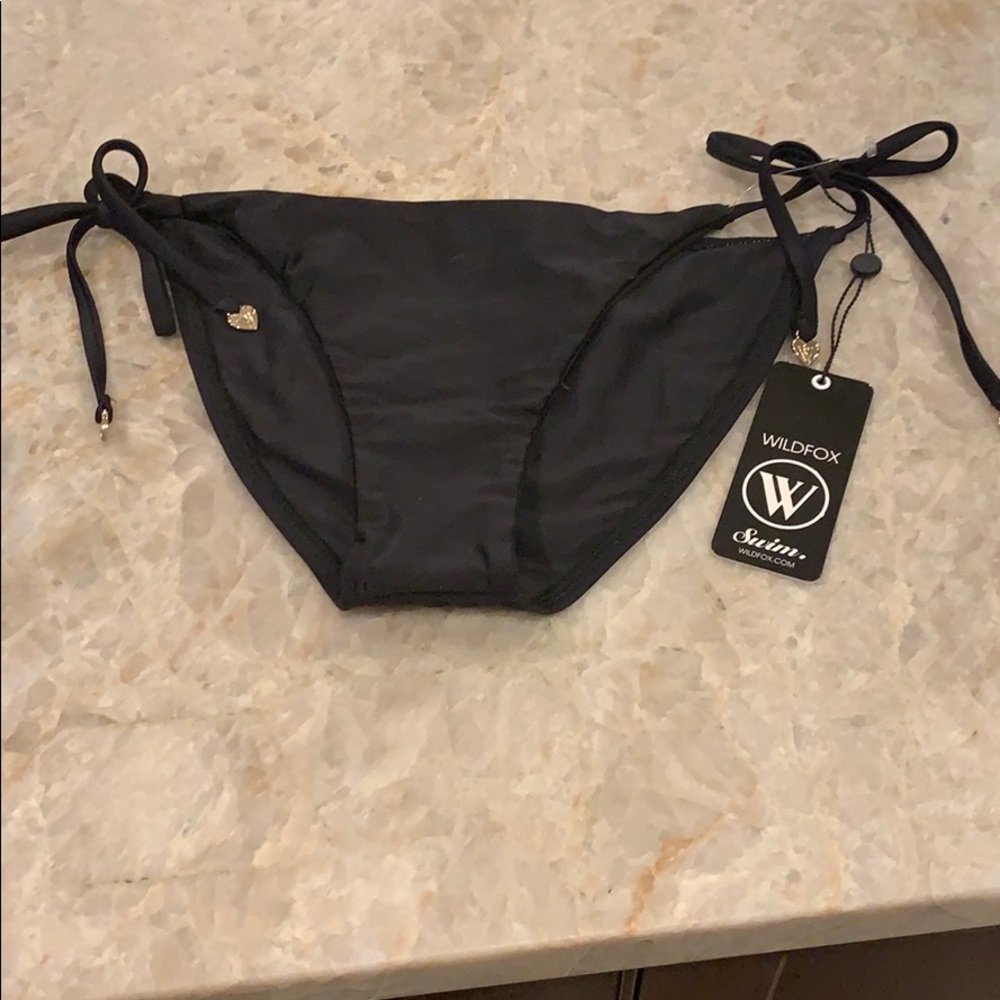 NWT WILDFOX BIKINI‎ BOTTOMS!